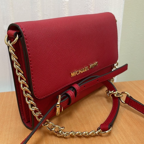 Michael Kors Jet Set Travel Leather Crossbody Bag!!🔥🔥🔥 - Picture 12 of 16